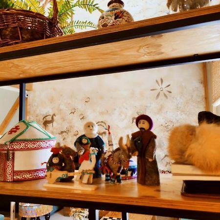 Silkroad Guesthouse 比什凯克 外观 照片