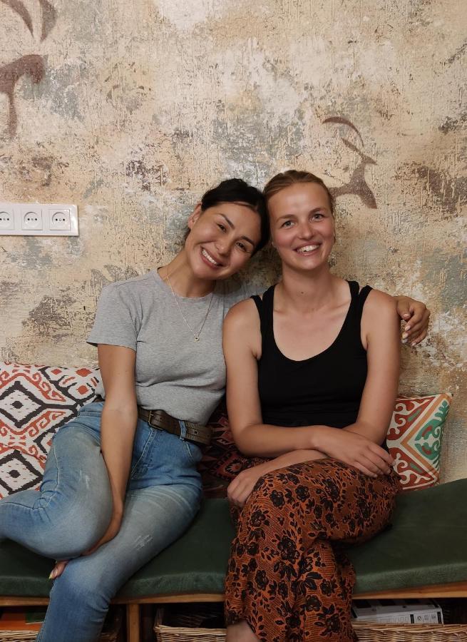 Silkroad Guesthouse 比什凯克 外观 照片