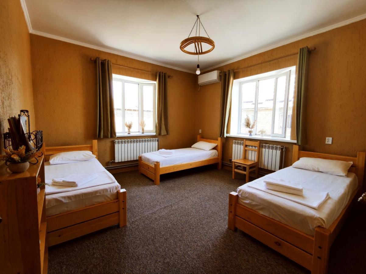Silkroad Guesthouse 比什凯克 外观 照片