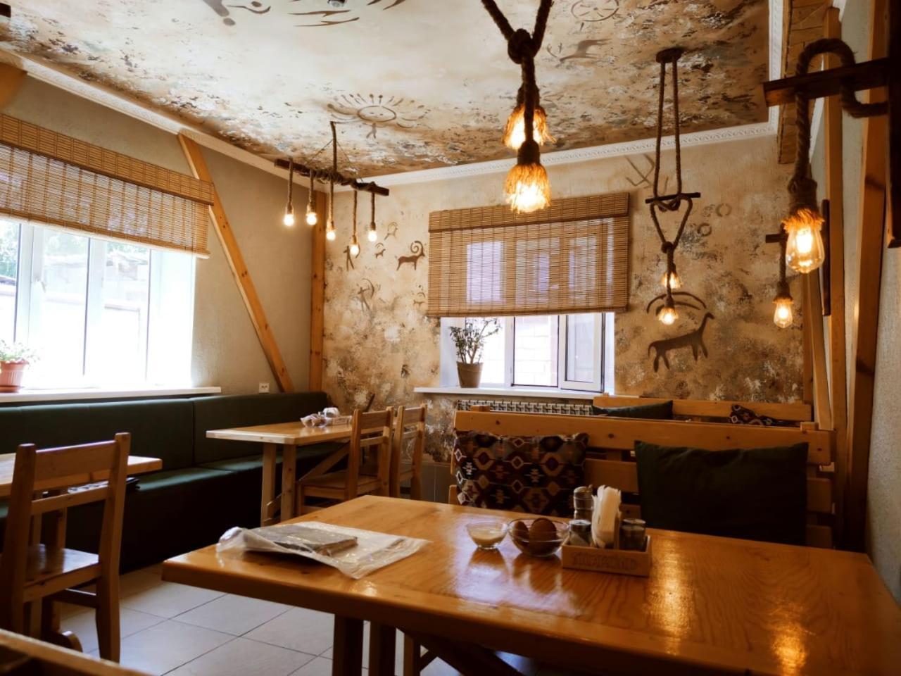 Silkroad Guesthouse 比什凯克 外观 照片