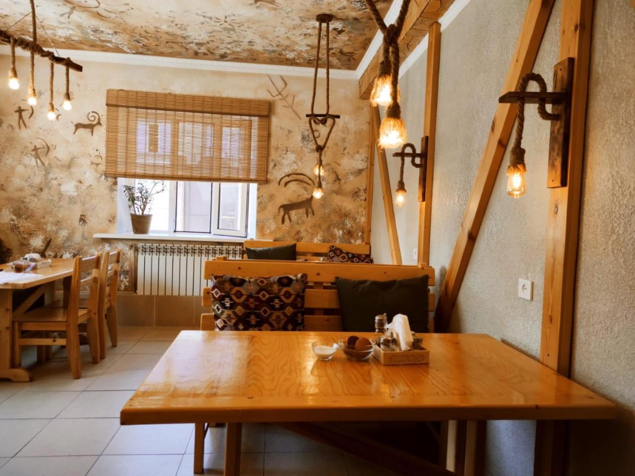 Silkroad Guesthouse 比什凯克 外观 照片